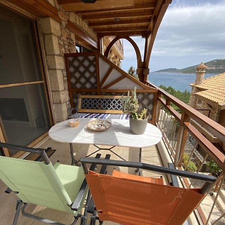 Two-Storey Mansion At The Sea Arkadiko Chorio Buitenkant foto